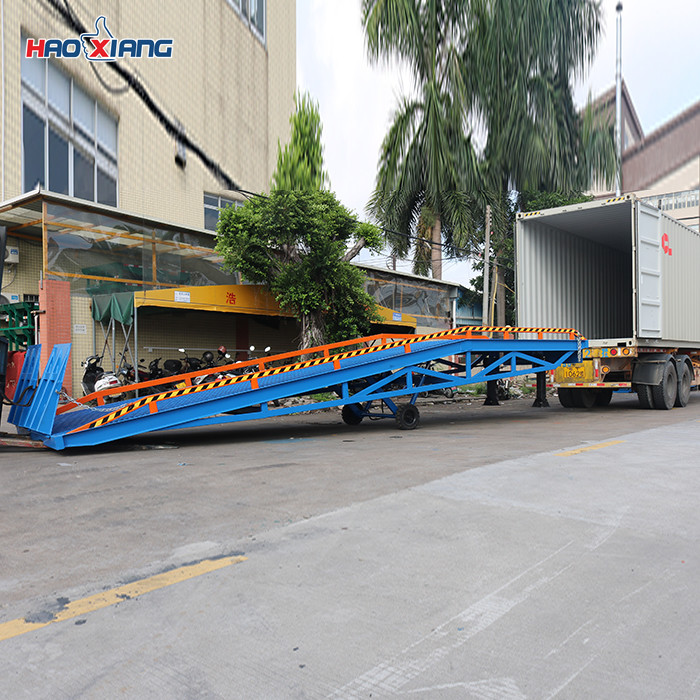 12T Hydraulic Dock Ramp Forklift Container Loading Ramp For Cargo