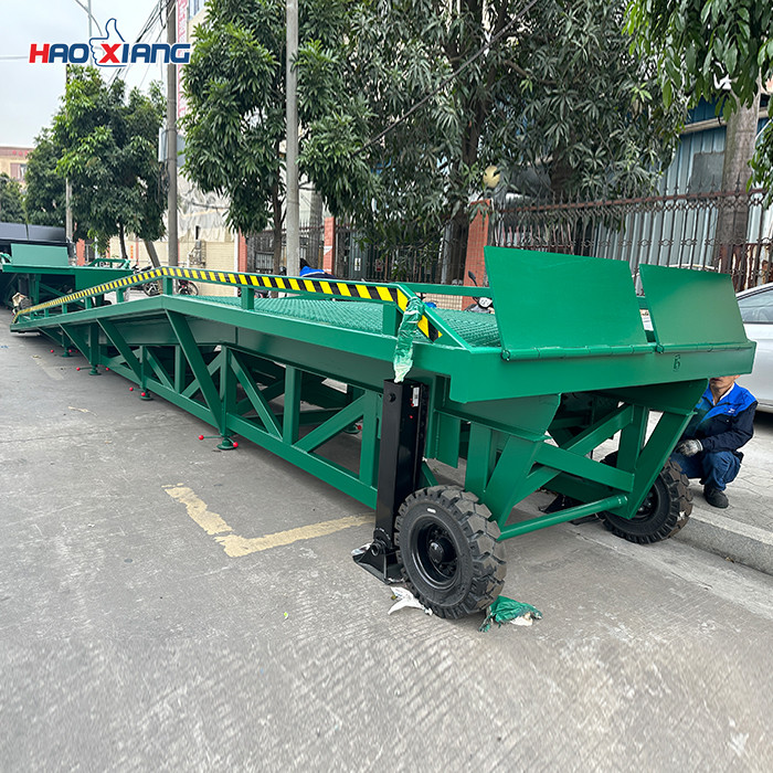 Lifting Object Using Ramp Cargo Use Hydraulic Dock Lift Ramp 20T Dock Ramp For Forklift