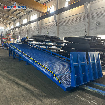 10 Meters Custom Moveable Loading Dock 10 Tons Fixed Height Mobile Forklift Ramp