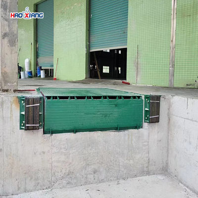 Warehouse Hydraulic Dock Plate 8T-20T Metal Loading Dock Ramp